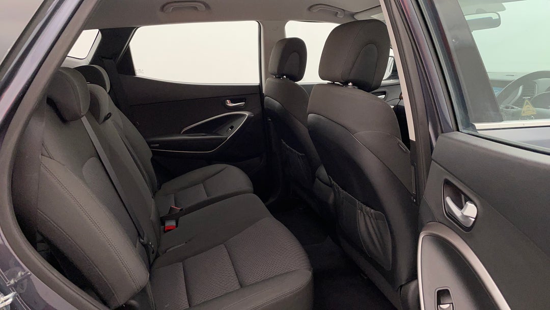 2016 Hyundai Santa Fe Active Crdi (4x4), Automatic, 46033 km, Right Side Rear Door Cabin View