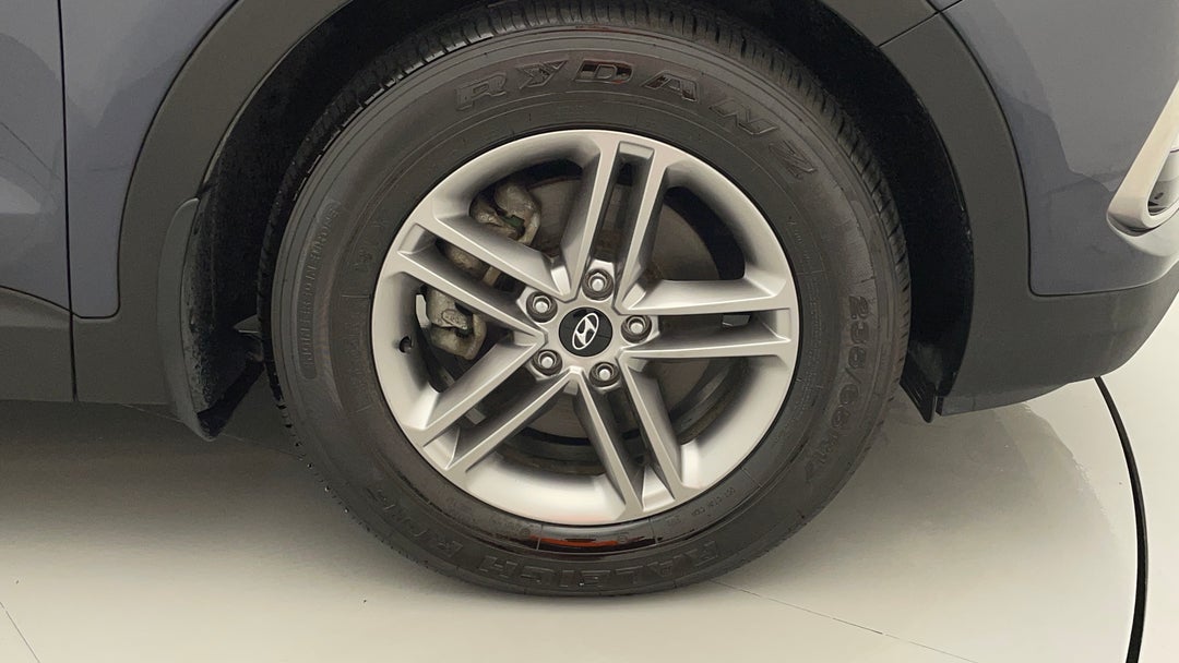 2016 Hyundai Santa Fe Active Crdi (4x4), Automatic, 46033 km, Right Front Wheel