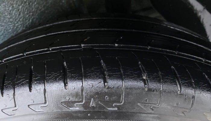 2017 Maruti IGNIS ZETA 1.2 K12, Petrol, Manual, 29,188 km, Left Rear Tyre Tread