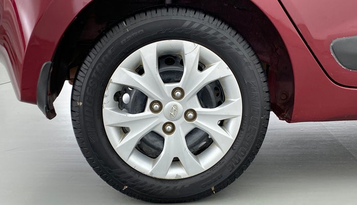 2016 Hyundai Grand i10 SPORTS 1.2 VTVT, Petrol, Manual, 83,563 km, Right Rear Wheel