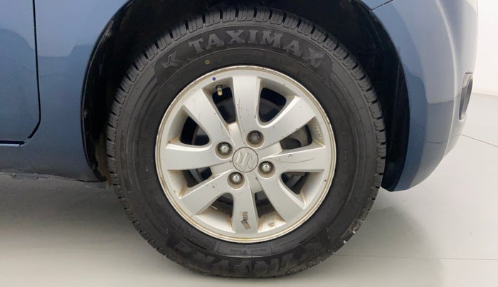 2011 Maruti Ritz ZXI, Petrol, Manual, 39,616 km, Right Front Wheel