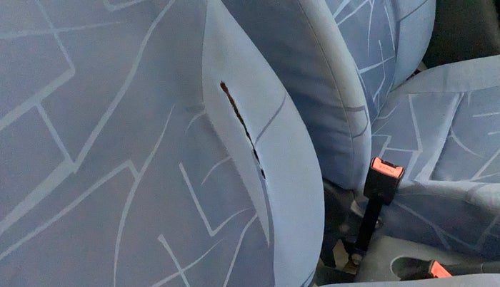 2011 Maruti Ritz ZXI, Petrol, Manual, 39,616 km, Driver seat - Cover slightly torn