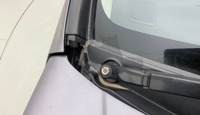 2017 Honda WR-V 1.2L I-VTEC VX MT, Petrol, Manual, 26,623 km, Bonnet (hood) - Cowl vent panel has minor damage