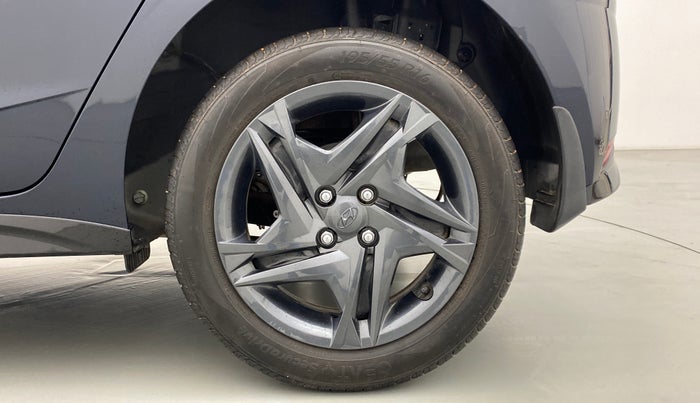 2021 Hyundai NEW I20 SPORTZ 1.2 MT, Petrol, Manual, 5,118 km, Left Rear Wheel