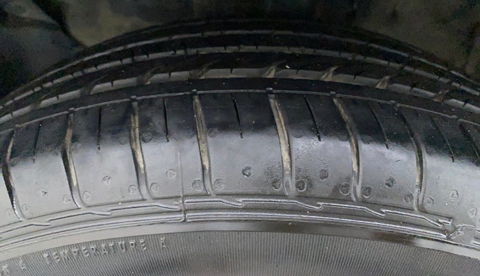 2020 KIA SELTOS HTK 1.5 PETROL, Petrol, Manual, 8,026 km, Left Front Tyre Tread