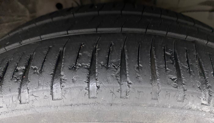 2018 Honda City V MT PETROL, Petrol, Manual, 41,675 km, Right Front Tyre Tread