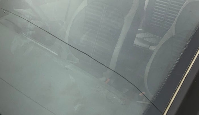 2019 Renault TRIBER RXT, Petrol, Manual, 50,825 km, Front windshield - Minor spot on windshield