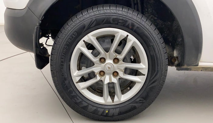 2019 Renault TRIBER RXT, Petrol, Manual, 50,825 km, Right Rear Wheel