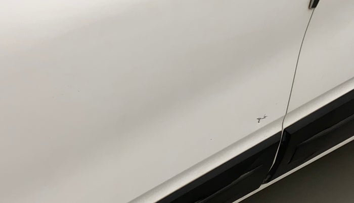 2019 Renault TRIBER RXT, Petrol, Manual, 50,825 km, Front passenger door - Minor scratches