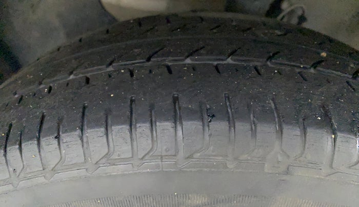 2018 Hyundai Elite i20 ASTA 1.4 CRDI, Diesel, Manual, 25,696 km, Left Front Tyre Tread