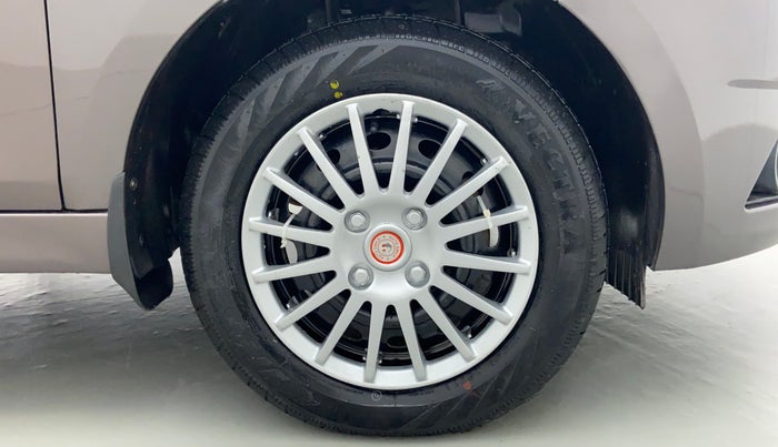 2018 Tata TIGOR Revotron XT, Petrol, Manual, 16,864 km, Right Front Tyre