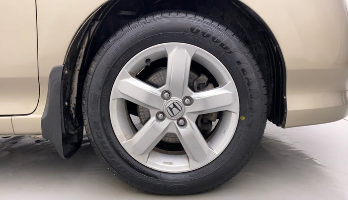 2011 Honda City V MT PETROL, Petrol, Manual, 1,49,455 km, Right Front Wheel