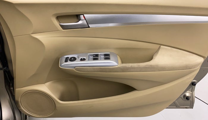 2011 Honda City V MT PETROL, Petrol, Manual, 1,49,455 km, Driver Side Door Panels Control