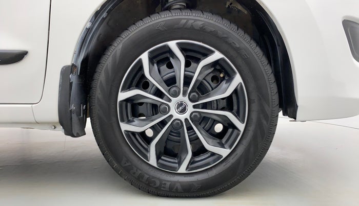 2017 Maruti Wagon R 1.0 VXI, Petrol, Manual, Right Front Wheel