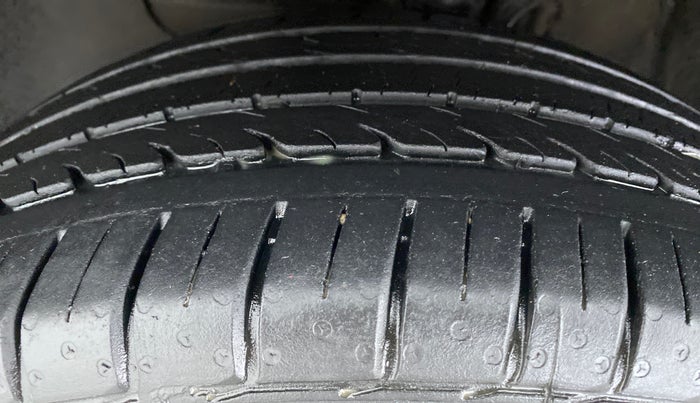 2019 Hyundai Elite i20 ASTA 1.2 (O), Petrol, Manual, 22,319 km, Left Front Tyre Tread