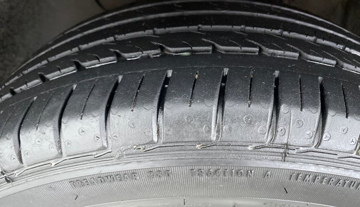 2019 Hyundai Elite i20 ASTA 1.2 (O), Petrol, Manual, 22,319 km, Right Front Tyre Tread