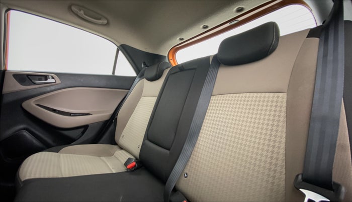 2019 Hyundai Elite i20 ASTA 1.2 (O), Petrol, Manual, 22,319 km, Right Side Rear Door Cabin