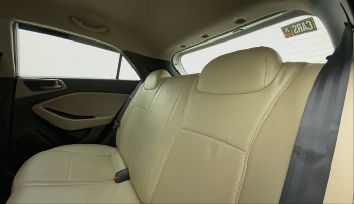 2016 Hyundai Elite i20 SPORTZ 1.2, Petrol, Manual, 74,062 km, Right Side Rear Door Cabin
