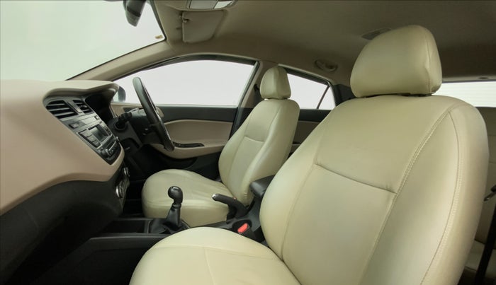 2016 Hyundai Elite i20 SPORTZ 1.2, Petrol, Manual, 74,062 km, Right Side Front Door Cabin