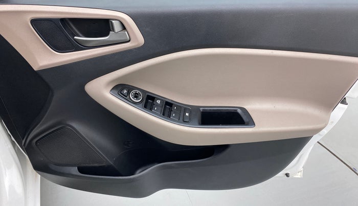 2016 Hyundai Elite i20 SPORTZ 1.2, Petrol, Manual, 74,062 km, Driver Side Door Panels Control