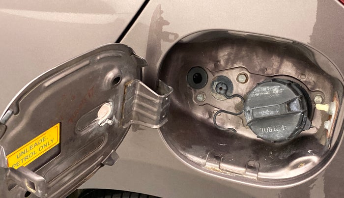 2016 Tata Tiago XZ 1.2 REVOTRON, Petrol, Manual, 65,072 km, Left quarter panel - Fuel lid lock has slight discoloration