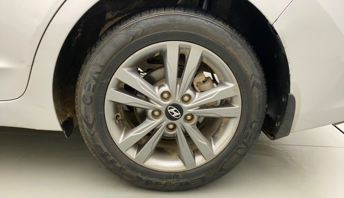 2017 Hyundai New Elantra 2.0 SX(O) AT PETROL, Petrol, Automatic, 1,13,960 km, Left Rear Wheel