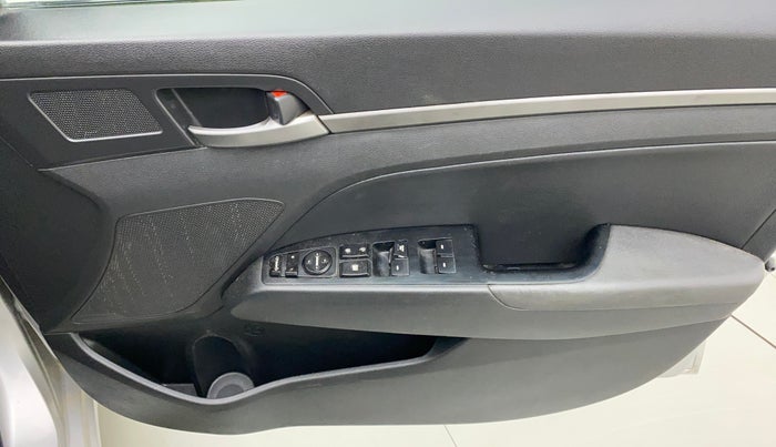 2017 Hyundai New Elantra 2.0 SX(O) AT PETROL, Petrol, Automatic, 1,13,960 km, Driver Side Door Panels Control