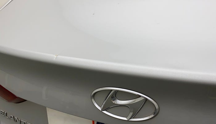 2017 Hyundai New Elantra 2.0 SX(O) AT PETROL, Petrol, Automatic, 1,13,960 km, Dicky (Boot door) - Slightly dented