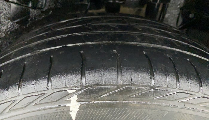 2019 Tata NEXON XZA+ 1.2 Dual Tone, Petrol, Automatic, 40,514 km, Left Rear Tyre Tread