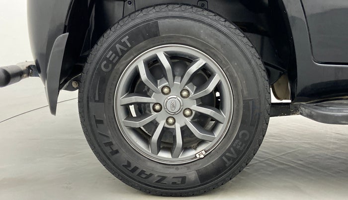 2017 Mahindra TUV300 T10 MT, Diesel, Manual, 46,200 km, Right Rear Wheel