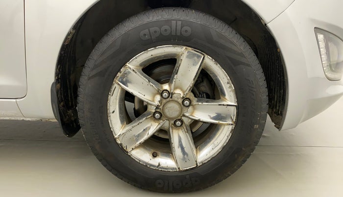 2013 Hyundai i20 SPORTZ 1.2, Petrol, Manual, 1,04,827 km, Right Front Wheel