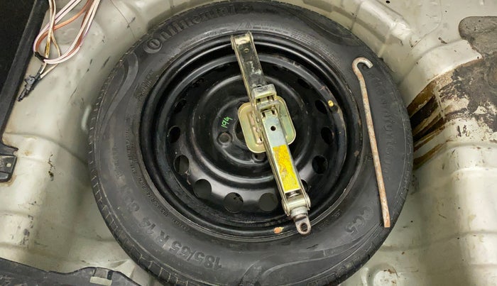 2013 Hyundai i20 SPORTZ 1.2, Petrol, Manual, 1,04,827 km, Dicky (Boot door) - Tool missing