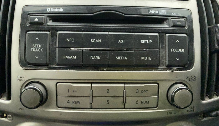 2013 Hyundai i20 SPORTZ 1.2, Petrol, Manual, 1,04,827 km, Infotainment system - Button has minor damage