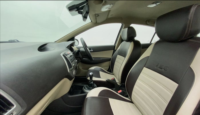 2013 Hyundai i20 SPORTZ 1.2, Petrol, Manual, 1,04,827 km, Right Side Front Door Cabin