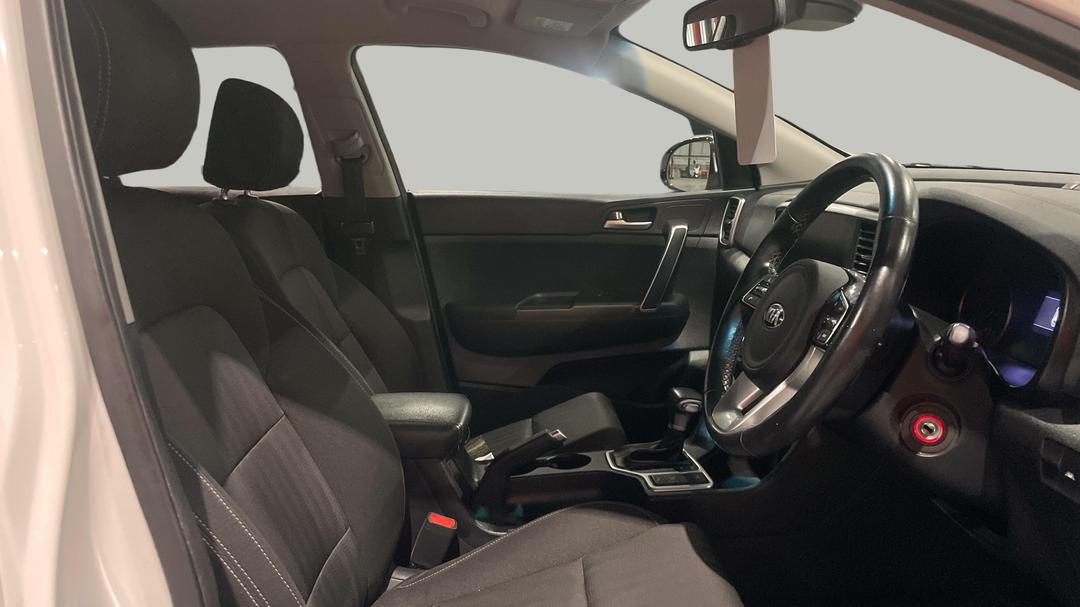 2018 Kia Sportage Si Premium (FWD) (aeb), Automatic, 115429 km, Right Side Front Door Cabin View