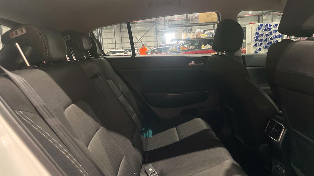 2018 Kia Sportage Si Premium (FWD) (aeb), Automatic, 115429 km, Right Side Rear Door Cabin View
