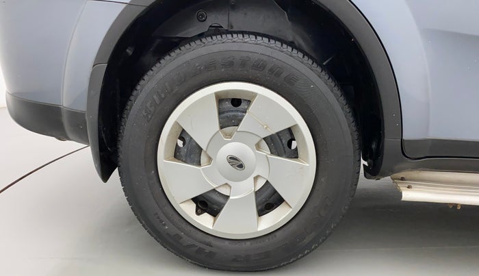 2015 Mahindra XUV500 W6, Diesel, Manual, 90,935 km, Right Rear Wheel
