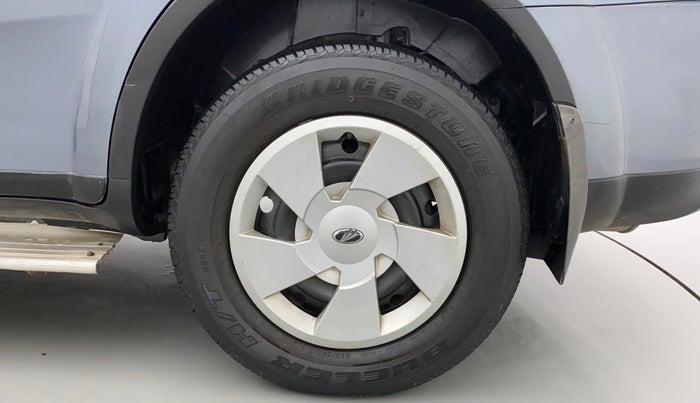 2015 Mahindra XUV500 W6, Diesel, Manual, 90,935 km, Left Rear Wheel
