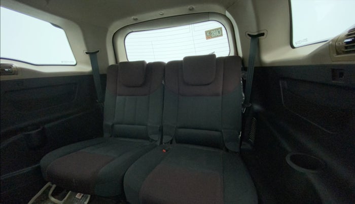 2015 Mahindra XUV500 W6, Diesel, Manual, 90,935 km, Third Seat Row ( optional )
