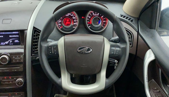 2015 Mahindra XUV500 W6, Diesel, Manual, 90,935 km, Steering Wheel Close Up