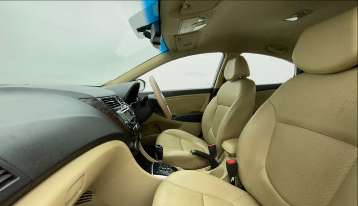 2011 Hyundai Verna FLUIDIC 1.6 VTVT SX OPT AT, Petrol, Automatic, 43,497 km, Right Side Front Door Cabin
