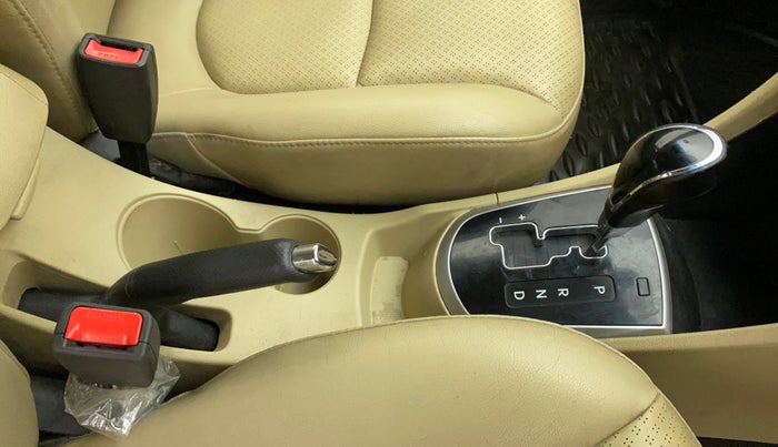 2011 Hyundai Verna FLUIDIC 1.6 VTVT SX OPT AT, Petrol, Automatic, 43,497 km, Gear Lever