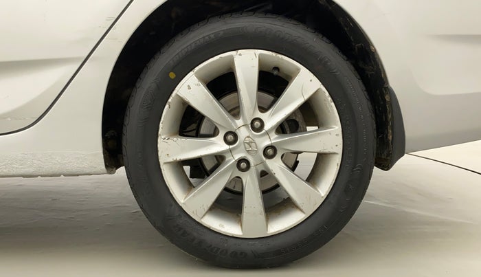 2011 Hyundai Verna FLUIDIC 1.6 VTVT SX OPT AT, Petrol, Automatic, 43,497 km, Left Rear Wheel