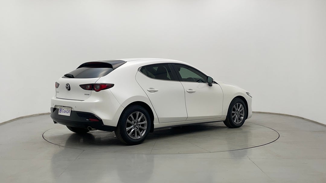 Right Back Diagonal (45- Degree) View