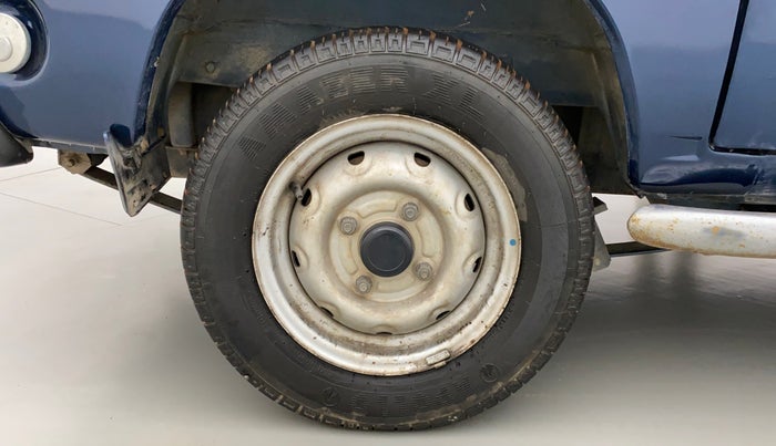 2012 Maruti Omni 5 STR, Petrol, Manual, 43,291 km, Right Rear Wheel