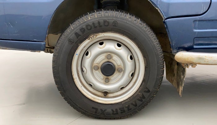 2012 Maruti Omni 5 STR, Petrol, Manual, 43,291 km, Left Front Wheel