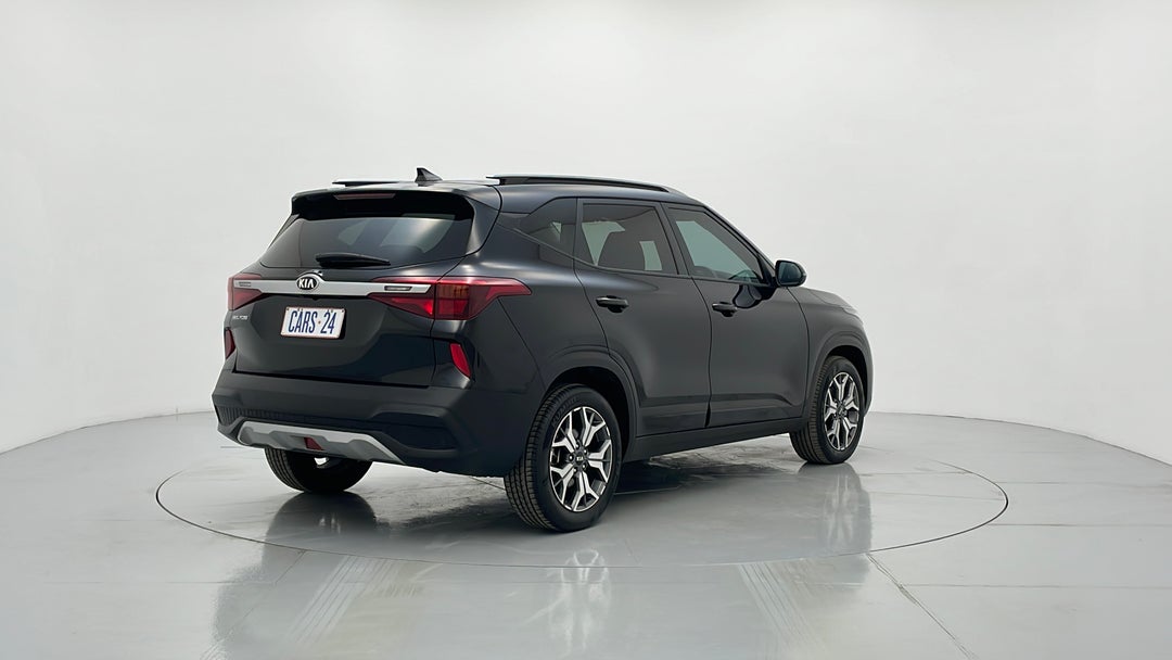 Right Back Diagonal (45- Degree) View