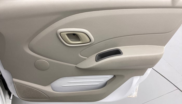 2016 Datsun Redi Go T (O), Petrol, Manual, 24,360 km, Driver Side Door Panels Control