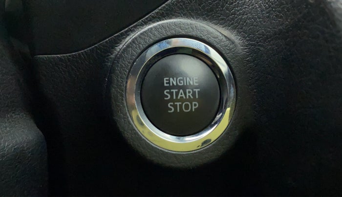 2022 Toyota Innova Crysta 2.4 ZX AT 7 STR, Diesel, Automatic, 27,666 km, Keyless Start/ Stop Button