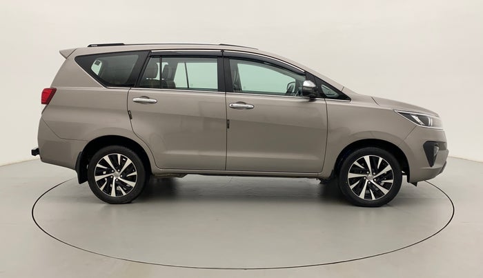 2022 Toyota Innova Crysta 2.4 ZX AT 7 STR, Diesel, Automatic, 27,666 km, Right Side View